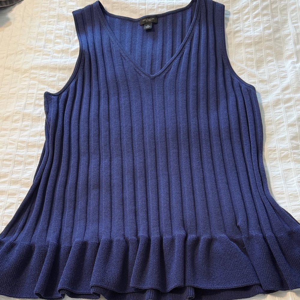 Ann Taylor Navy Blue Ribbed knit Sleeveless Top - Picture 3 of 6